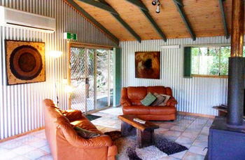 Treetops Accommodation Montville - Accommodation BNB 41