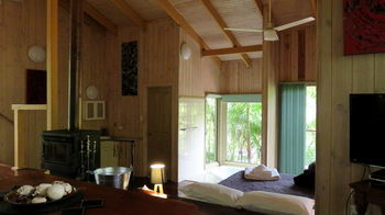 Treetops Accommodation Montville - Accommodation BNB 65
