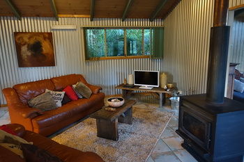 Treetops Accommodation Montville - Accommodation BNB 71