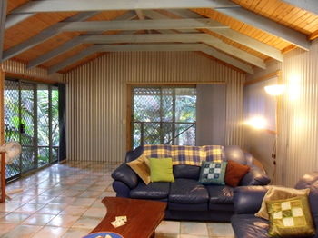 Treetops Accommodation Montville - Accommodation BNB 85