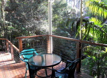 Treetops Accommodation Montville - Accommodation BNB 91