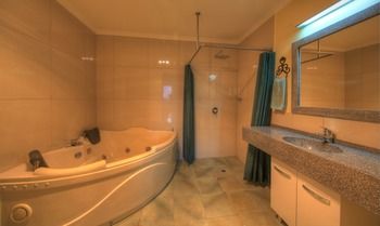 Maleny Tropical Retreat Balinese B&b - Accommodation BNB 68