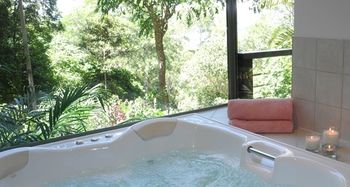 Montville Grove Romantic Cottages - Accommodation BNB 7