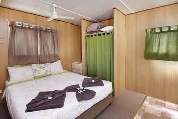 Mapleton Cabins & Caravan Park - Accommodation BNB 5