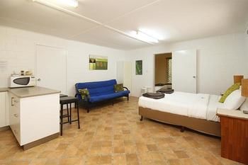 Mapleton Cabins & Caravan Park - Accommodation BNB 16