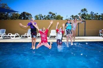 Big4 Swan Hill - Caravan Park - Accommodation BNB 13