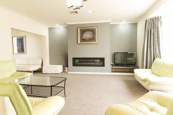 Hawthorn Holiday House - Accommodation BNB 9
