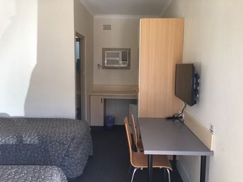 Westside Motor Inn - Accommodation BNB 7
