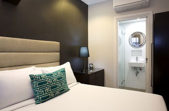Hotel Challis - Accommodation BNB 3