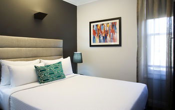 Hotel Challis - Accommodation BNB 9