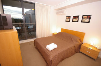 Homebush 3 Ben Furnished Apartment - Accommodation BNB 4