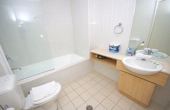 Homebush Bay 125 Ben Furnished Apartment - Accommodation BNB 0