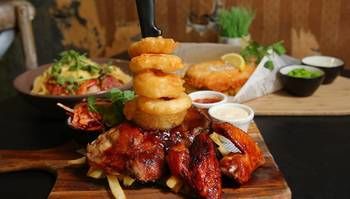 The Criterion Pub And Kitchen Carrington - Accommodation BNB 6