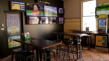 The Criterion Pub And Kitchen Carrington - Accommodation BNB 8