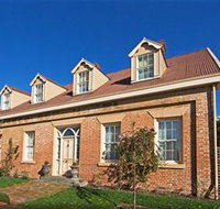 Racecourse Inn - The - Accommodation BNB