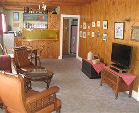 Grove - The - Accommodation BNB 0
