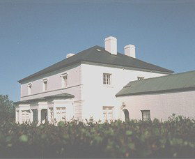 Grove - The - Accommodation BNB 2