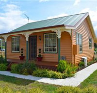 Grand Ole Topiary Cottage - Accommodation BNB
