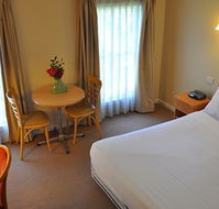 Glen Inn Motel  Apartments - Accommodation BNB