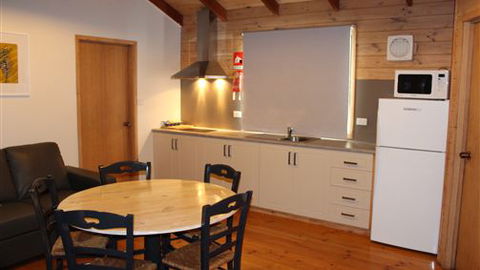 Lakes And Craters Holiday Park - Accommodation BNB 2