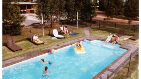 Happy Wanderer Holiday Resort - Accommodation BNB 3