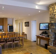 Alpine Woodsmoke Apartments - Accommodation BNB