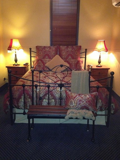 Church House B&B Gundagai - Accommodation BNB 5