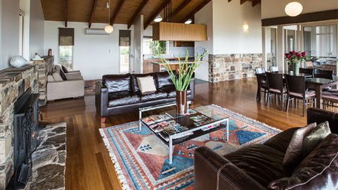 Holmesglen At Eildon - The Homestead - Accommodation BNB 1