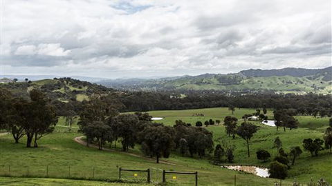 Holmesglen At Eildon - The Homestead - Accommodation BNB 2