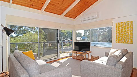 Barrakee Beach House - Anglesea - Accommodation BNB 0