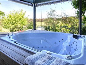 Away To Relax Massage Getaways At Welcome Springs B&B Retreat - Accommodation BNB 0