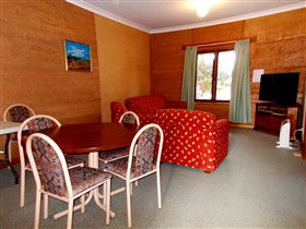 Mud Hut Motel - Accommodation BNB 2