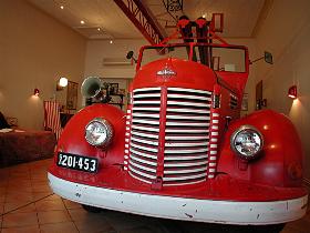 The Fire Station Inn - Fire Engine Suite - Accommodation BNB 3