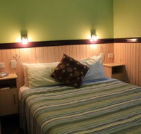 Aussie Outback Oasis Cabin  Van Village - Accommodation BNB