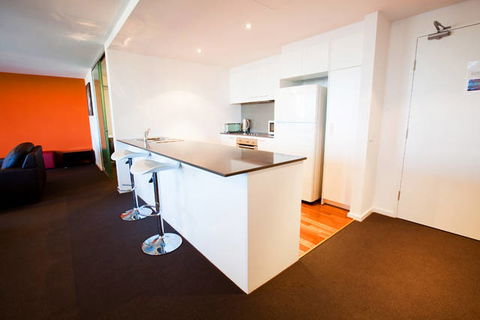 B7 Honeysuckle Apartments - Accommodation BNB 2