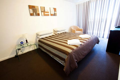 B7 Honeysuckle Apartments - Accommodation BNB 3