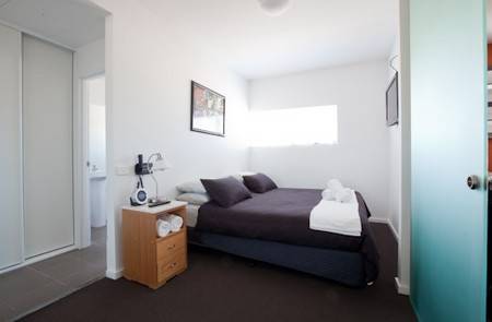 B7 Honeysuckle Apartments - Accommodation BNB 4