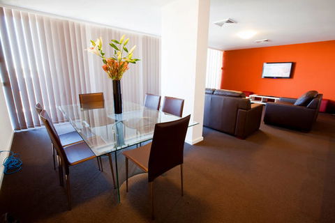 B7 Honeysuckle Apartments - Accommodation BNB 7