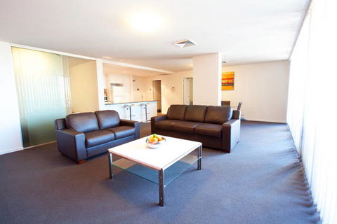 B7 Honeysuckle Apartments - Accommodation BNB 8