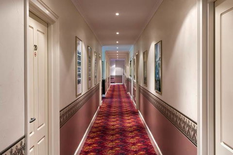 BEST WESTERN Ensenada Motor Inn & Suites - Accommodation BNB 2