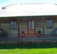 Brickendon Historic  Farm Cottages - Accommodation BNB
