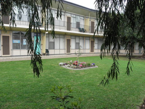 Capri Lodge Apartments - Accommodation BNB 0