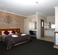 Clifford Gardens Motor Inn - Accommodation BNB