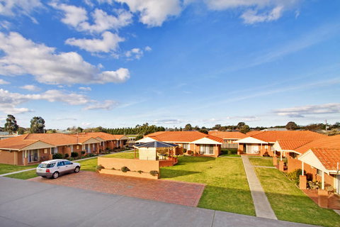 Comfort Inn & Suites King Avenue - Accommodation BNB 1