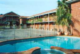 Courtyard Motor Inn - Accommodation BNB 0
