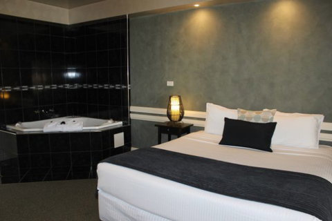 Fairways Resort - Accommodation BNB 0