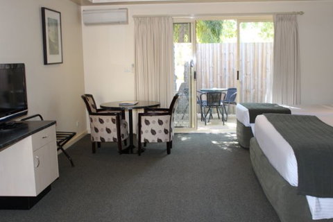 Fairways Resort - Accommodation BNB 4