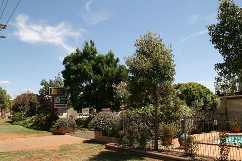 Forest Lodge Motor Inn & Restaurant - Accommodation BNB 4
