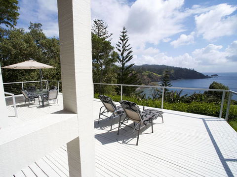 Forrester Court Cliff Top Cottages - Accommodation BNB 3