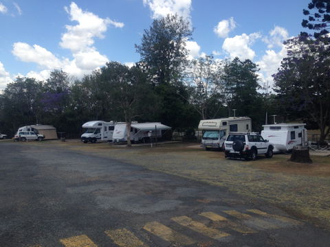 Gympie Caravan Park - Queens Park - Accommodation BNB 4